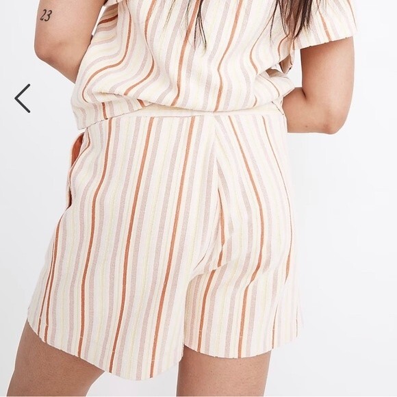 Madewell Textural Knit High-Rise Pleated Shorts in Stripe- Size XLarge - Picture 2 of 6